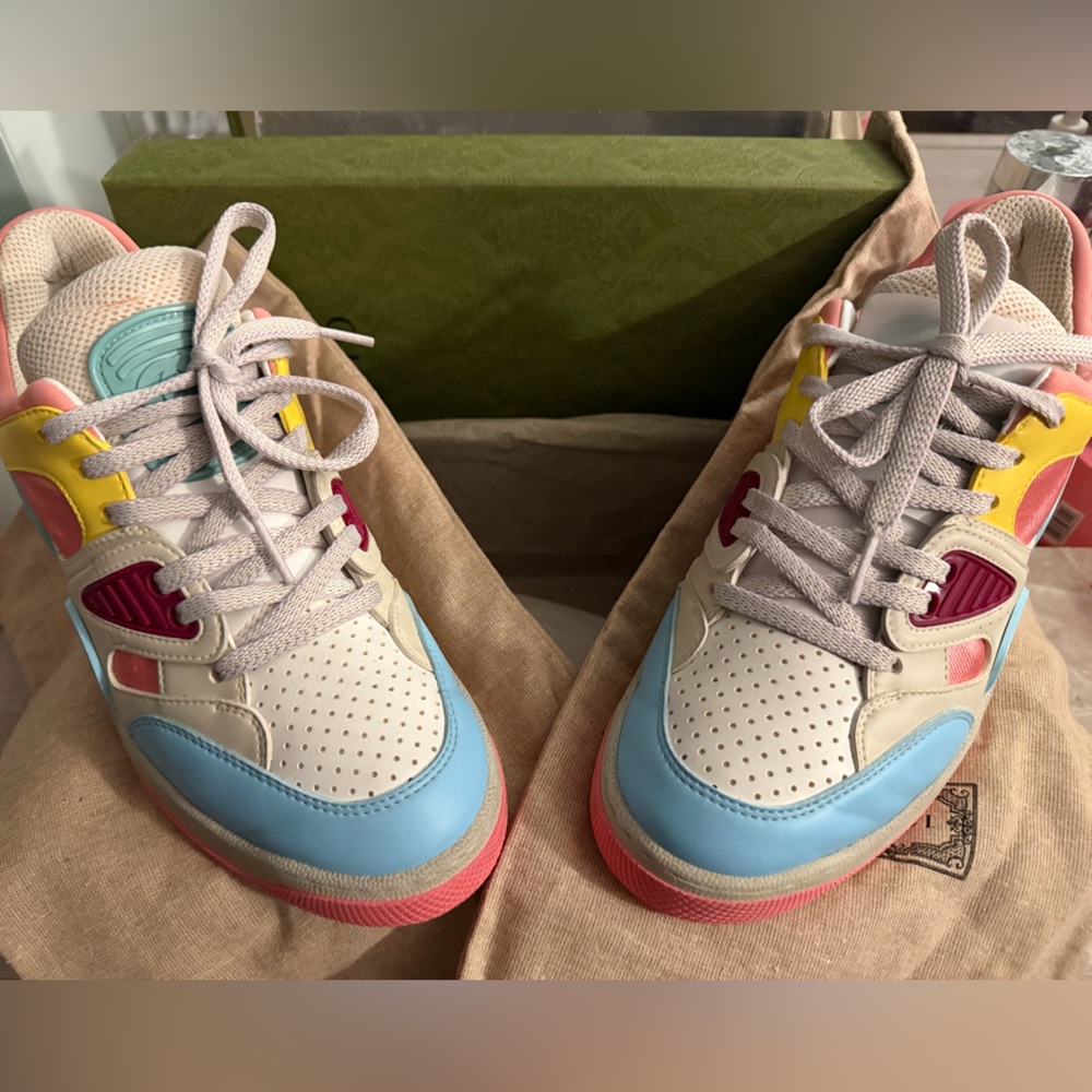 Gucci Basket Low Sneakers in women in box